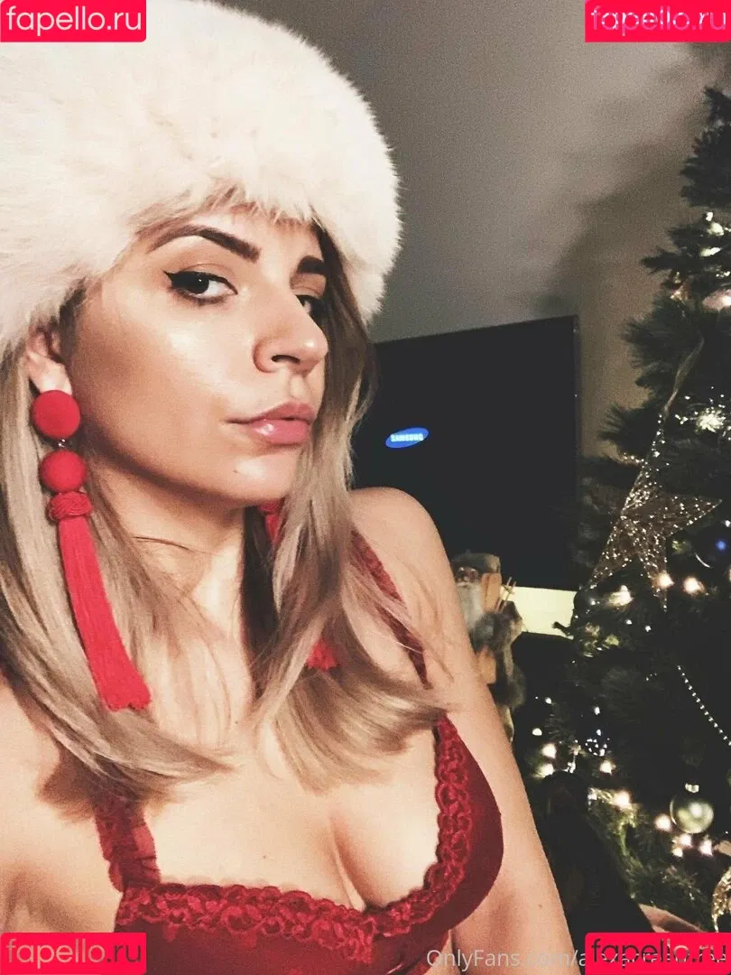 diaryofalexacreed Onlyfans Photo Gallery 