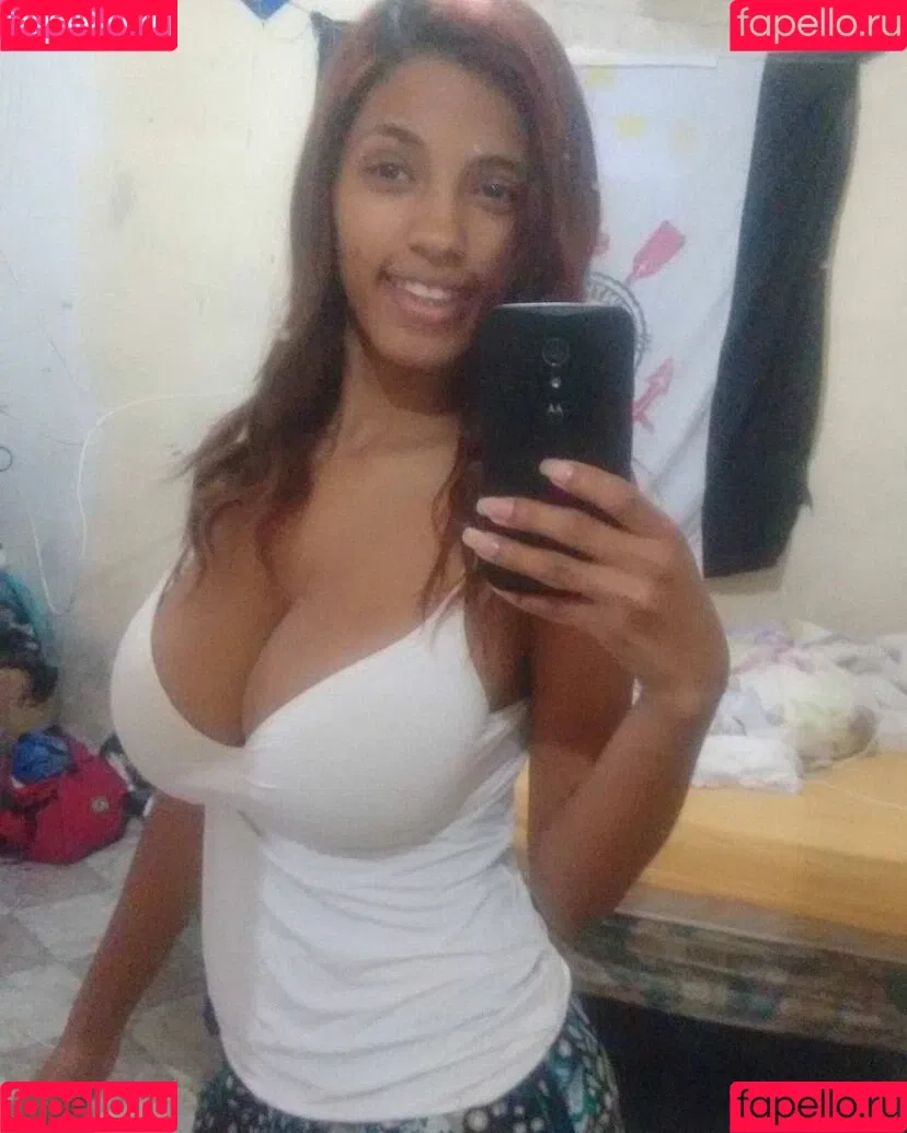 Nataly Cheirosa Onlyfans Photo Gallery 