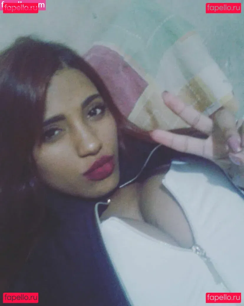 Nataly Cheirosa Onlyfans Photo Gallery 