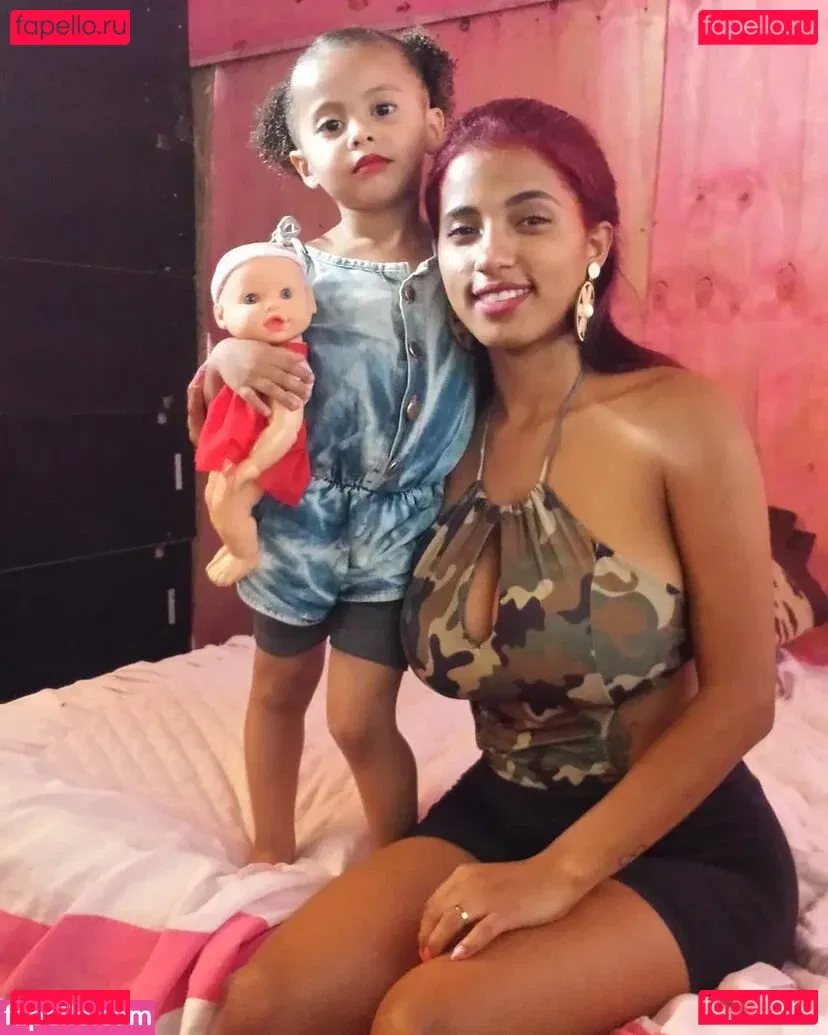 Nataly Cheirosa Onlyfans Photo Gallery 