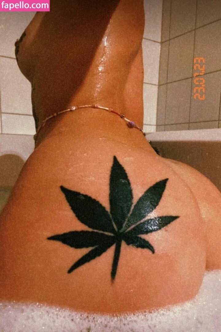 foxy_babe143 Onlyfans Photo Gallery 