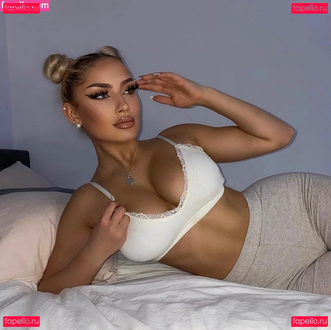 Luisa / llu.isaa Onlyfans Photo Gallery 