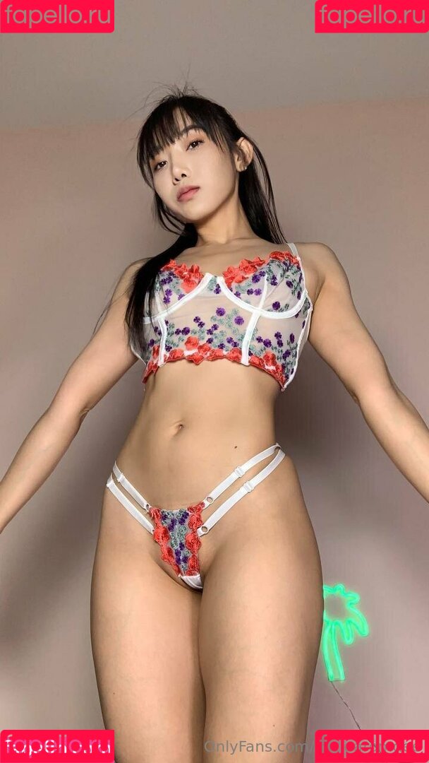 suziearomdee Onlyfans Photo Gallery 