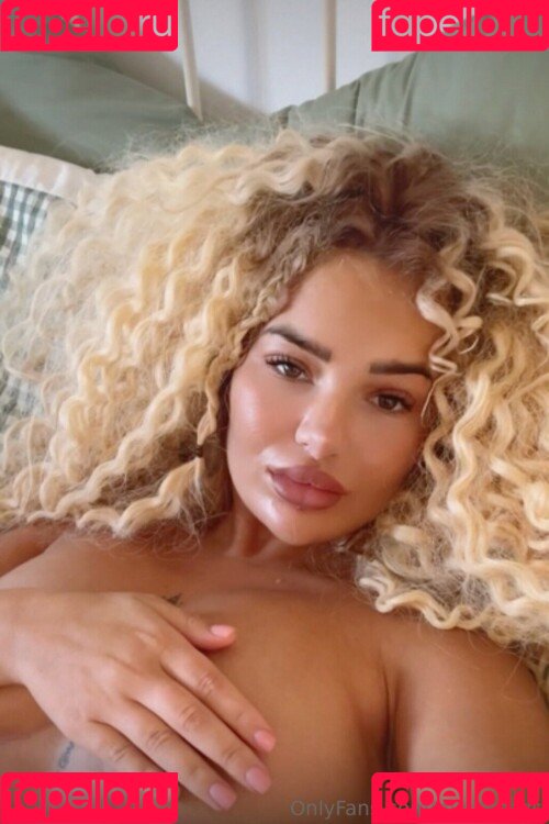 mollymazs Onlyfans Photo Gallery 