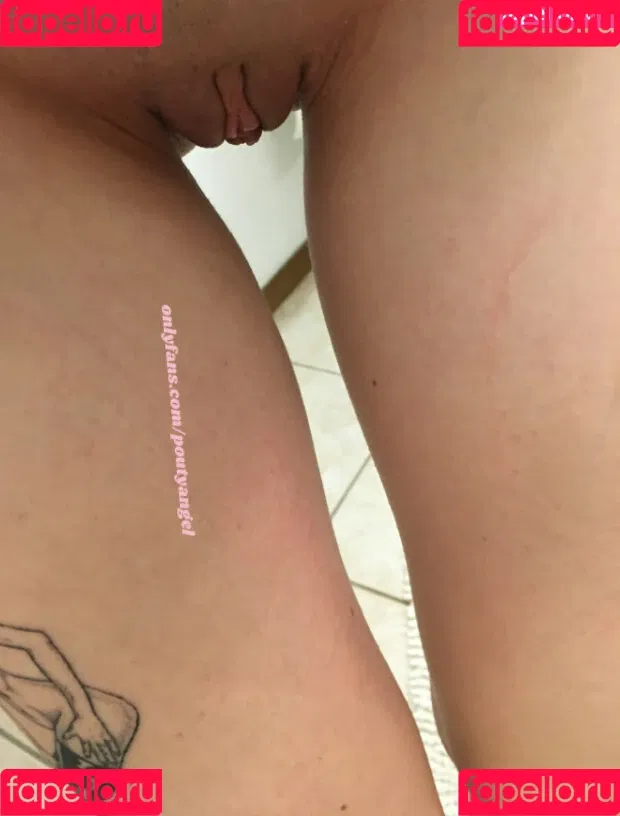 poutyangel Onlyfans Photo Gallery 