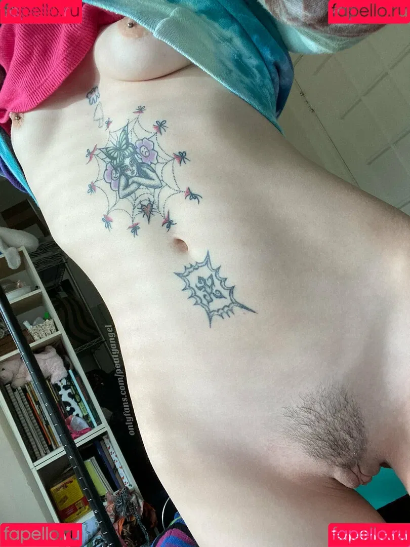 poutyangel Onlyfans Photo Gallery 
