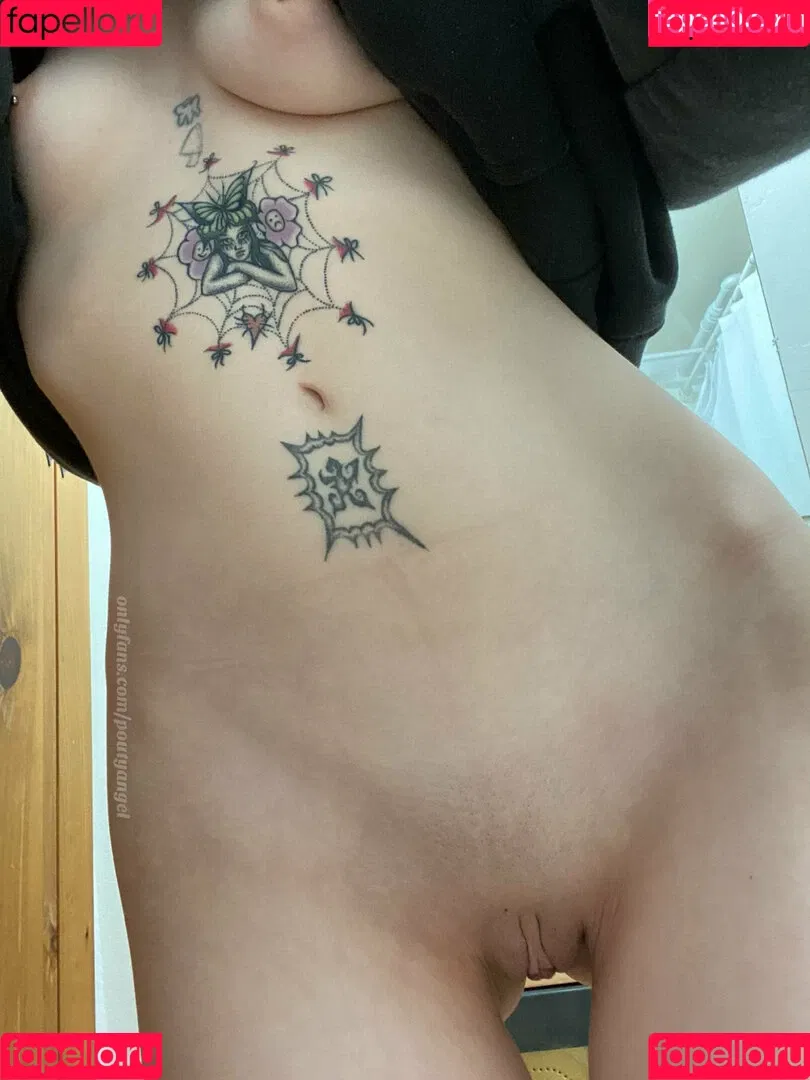poutyangel Onlyfans Photo Gallery 
