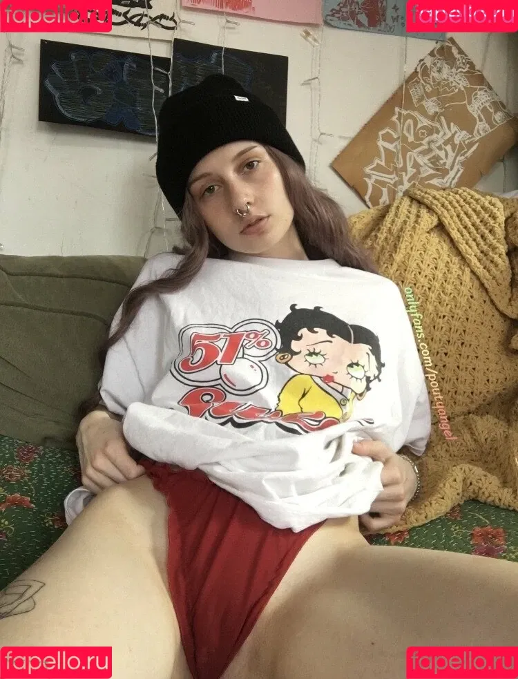 poutyangel Onlyfans Photo Gallery 
