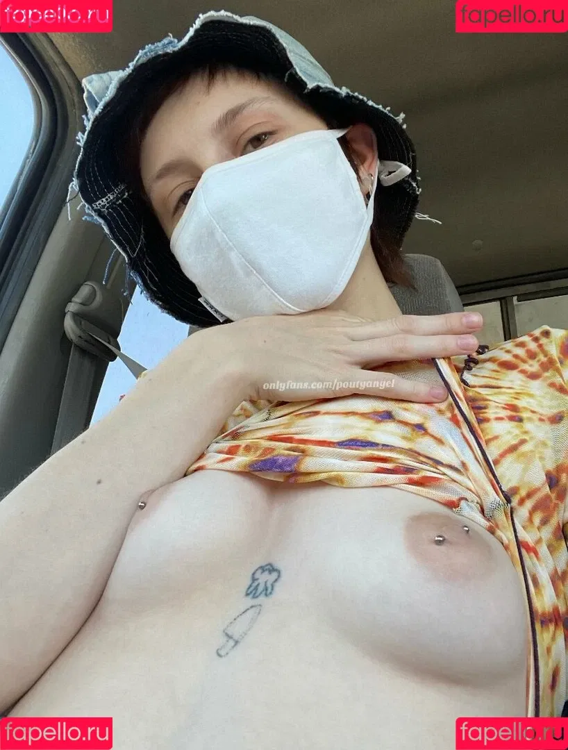 poutyangel Onlyfans Photo Gallery 