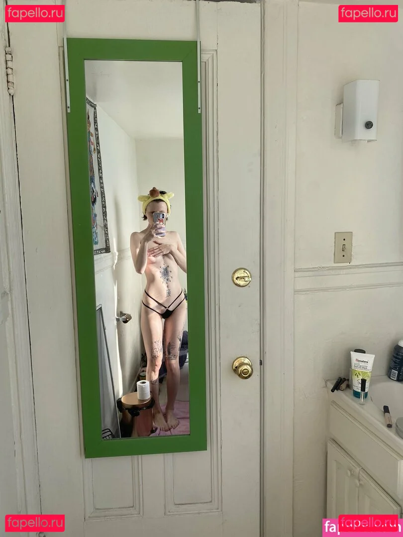 poutyangel Onlyfans Photo Gallery 