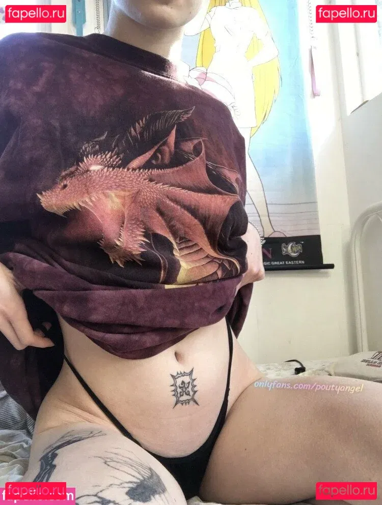 poutyangel Onlyfans Photo Gallery 