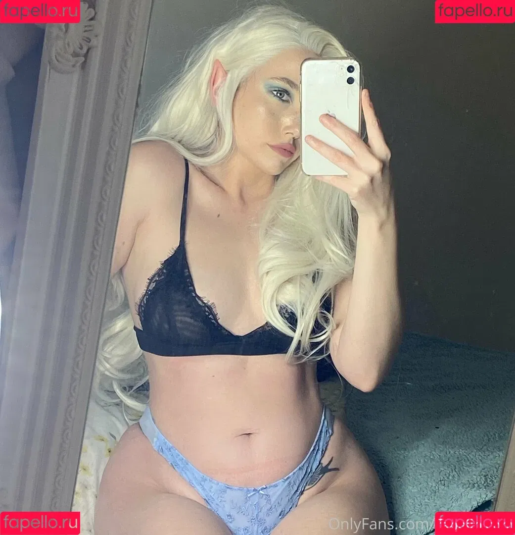 Aworyn Onlyfans Photo Gallery 