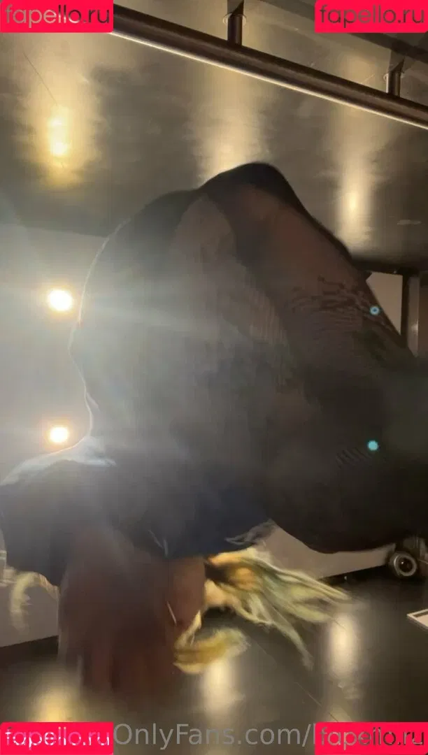 bloxmliz Onlyfans Photo Gallery 