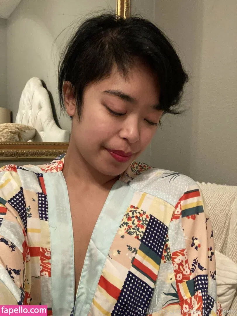 xteenytinyfeetx Onlyfans Photo Gallery 