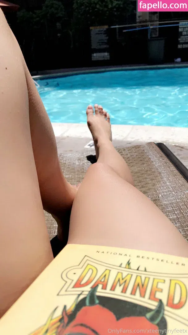 xteenytinyfeetx Onlyfans Photo Gallery 