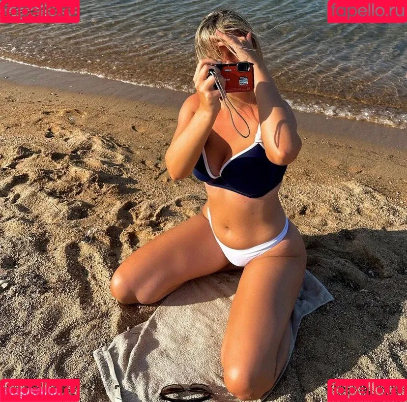 leasophie_official98 Onlyfans Photo Gallery 