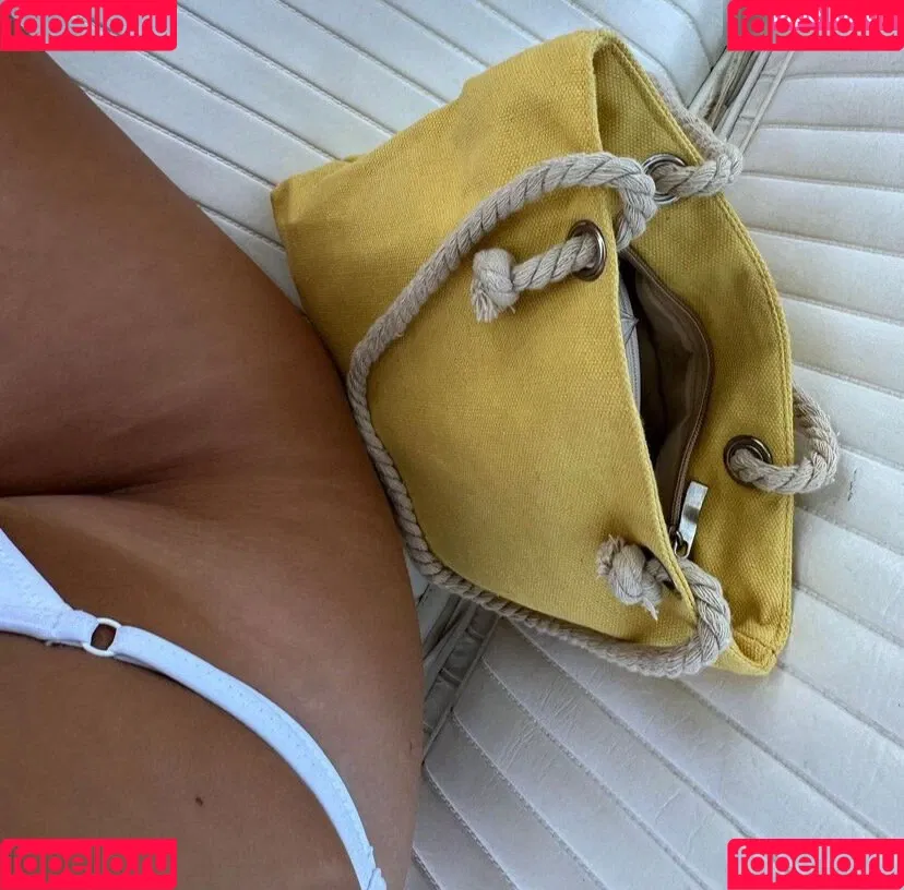 leasophie_official98 Onlyfans Photo Gallery 