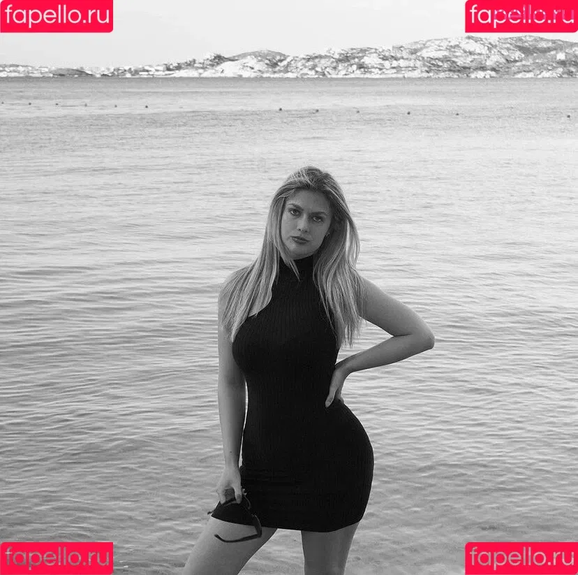 leasophie_official98 Onlyfans Photo Gallery 