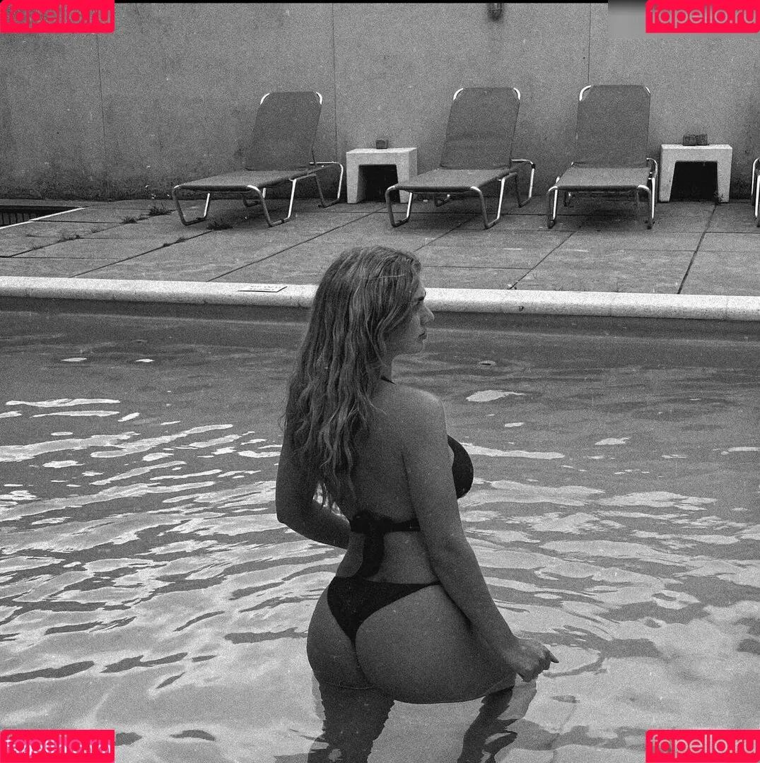leasophie_official98 Onlyfans Photo Gallery 