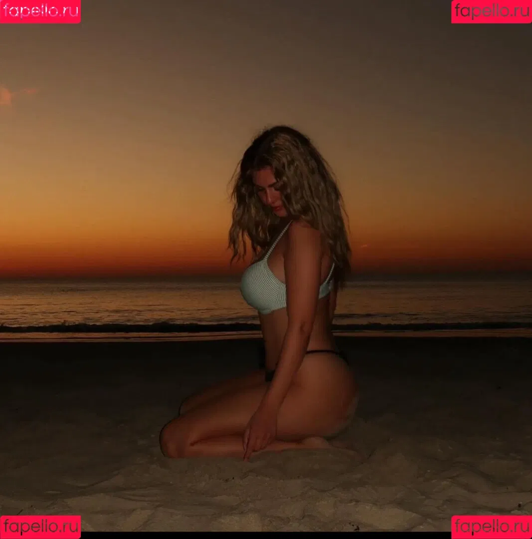 leasophie_official98 Onlyfans Photo Gallery 