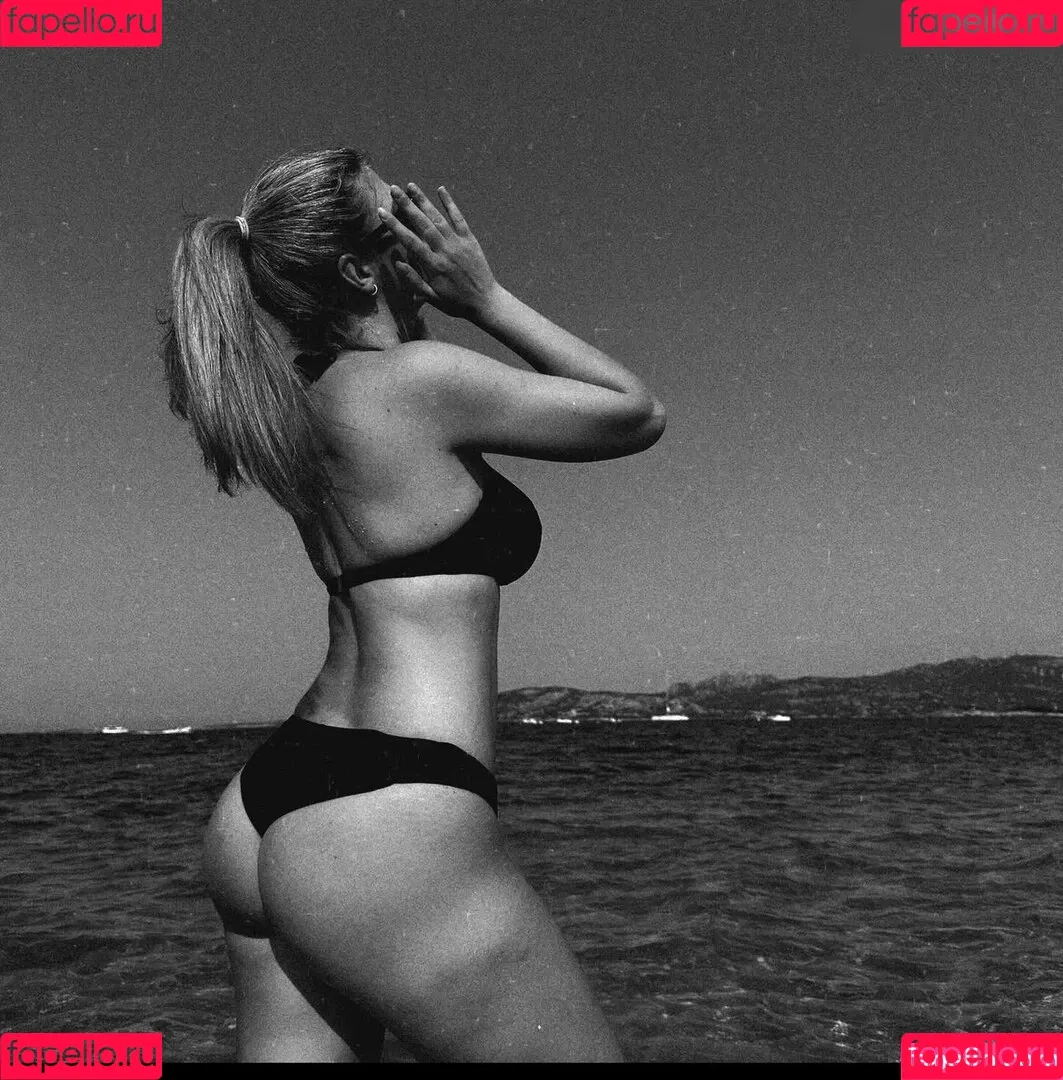 leasophie_official98 Onlyfans Photo Gallery 