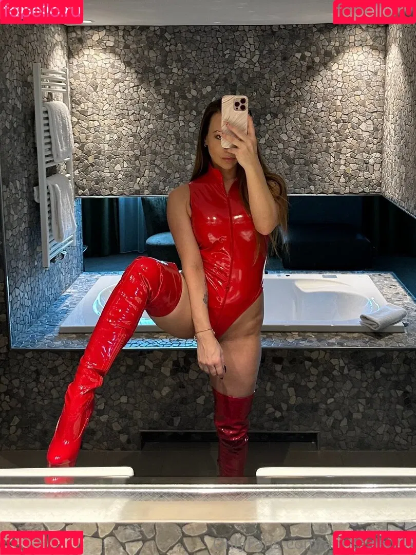 Anna Delyla Onlyfans Photo Gallery 