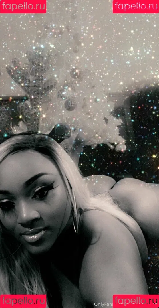 fineapple_diva Onlyfans Photo Gallery 