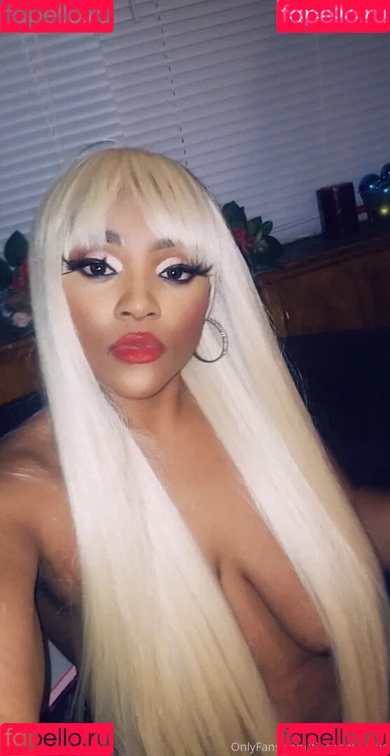 fineapple_diva Onlyfans Photo Gallery 