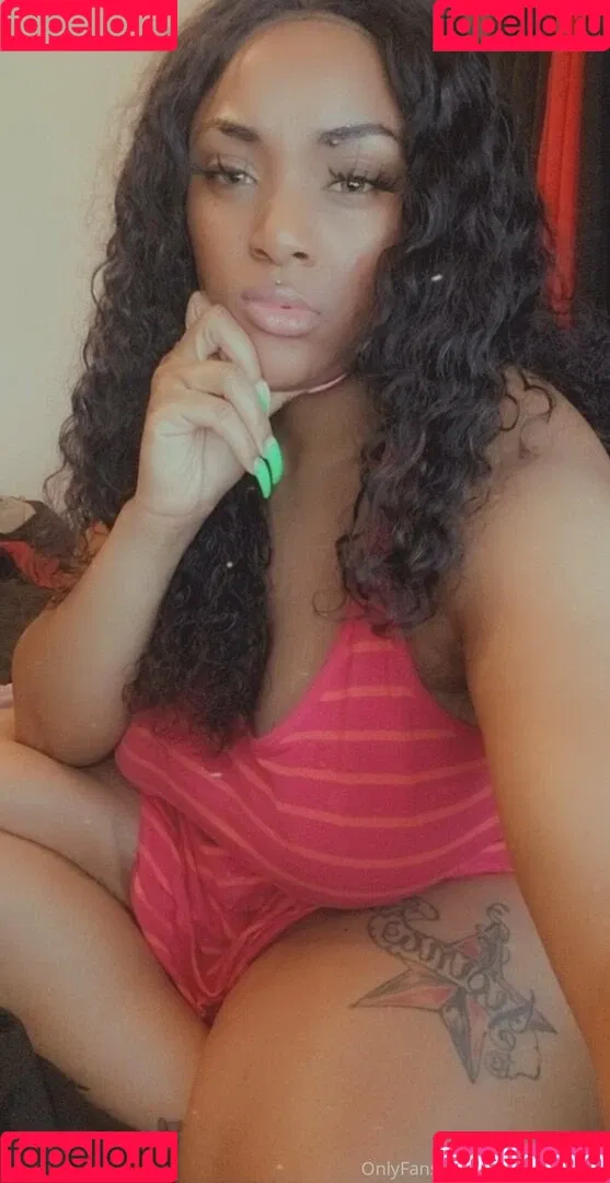 fineapple_diva Onlyfans Photo Gallery 