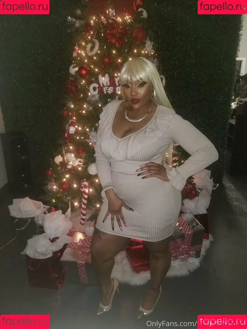 fineapple_diva Onlyfans Photo Gallery 