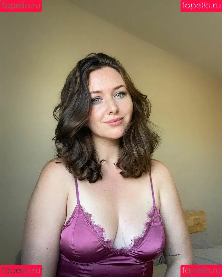 Zoe Bishop Onlyfans Photo Gallery 