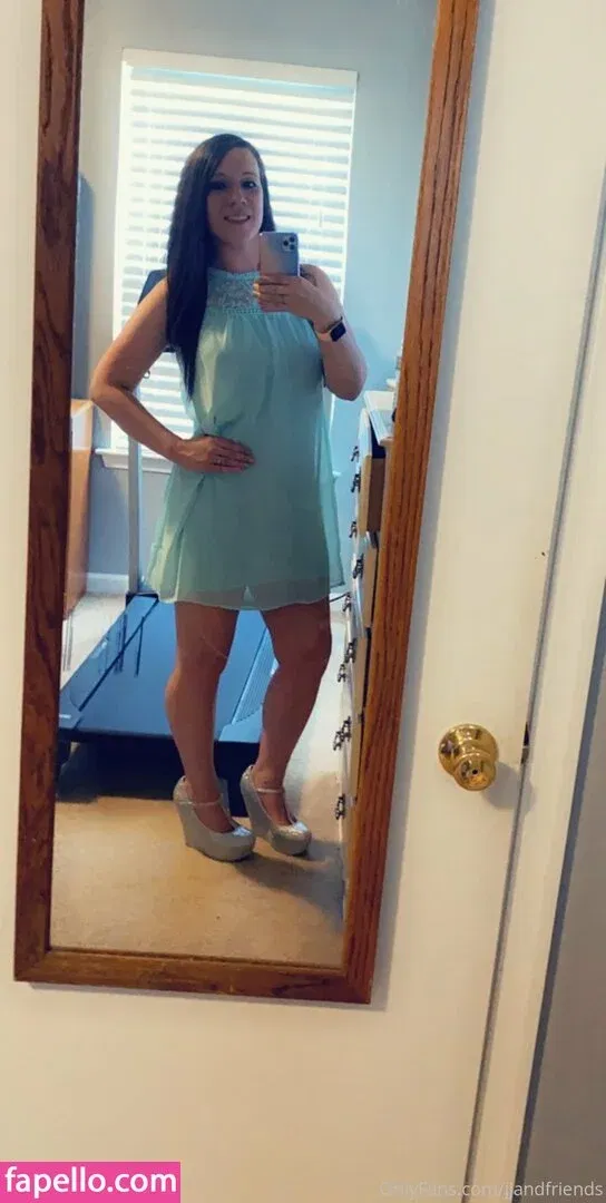 livejj Onlyfans Photo Gallery 