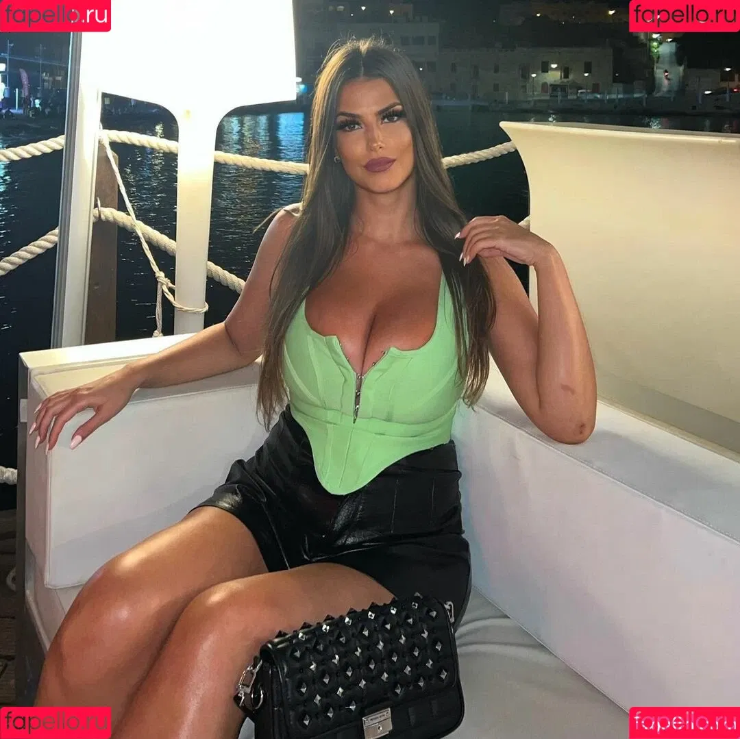 Gena Rexhapi Onlyfans Photo Gallery 