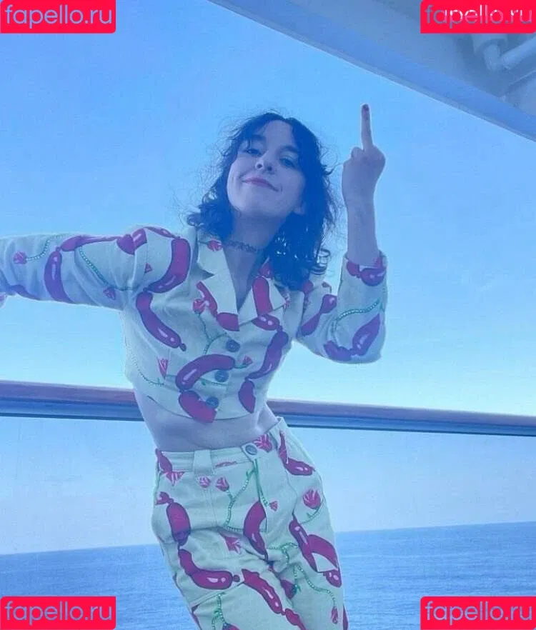 Jamie Loftus Onlyfans Photo Gallery 