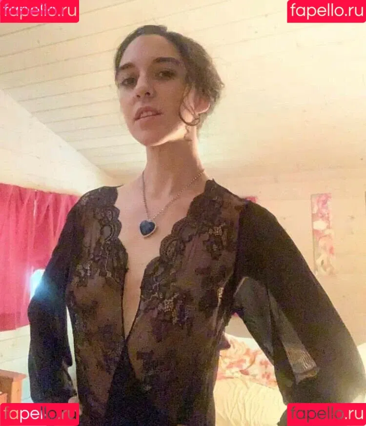 Jamie Loftus Onlyfans Photo Gallery 