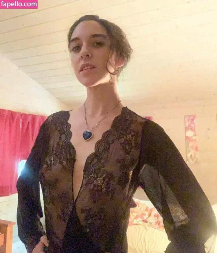 Jamie Loftus Onlyfans Photo Gallery 