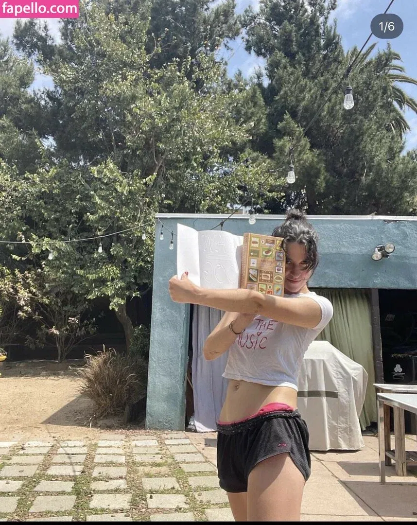 Jamie Loftus Onlyfans Photo Gallery 