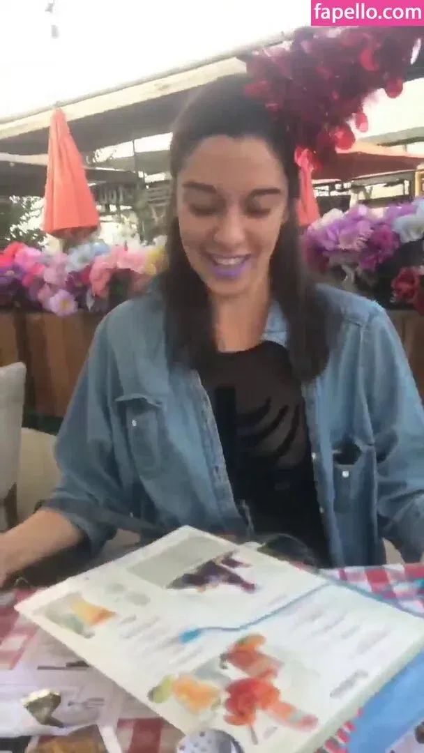 Jamie Loftus Onlyfans Photo Gallery 