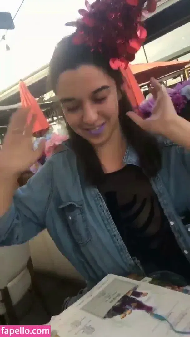 Jamie Loftus Onlyfans Photo Gallery 