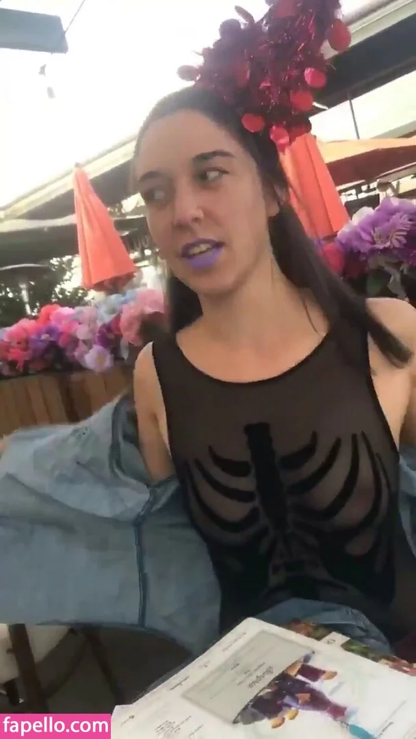 Jamie Loftus Onlyfans Photo Gallery 