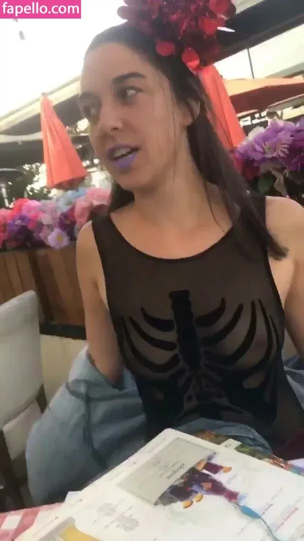 Jamie Loftus Onlyfans Photo Gallery 