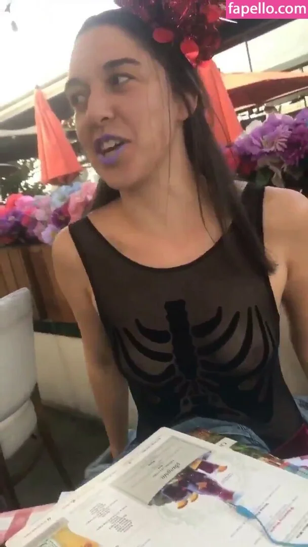 Jamie Loftus Onlyfans Photo Gallery 