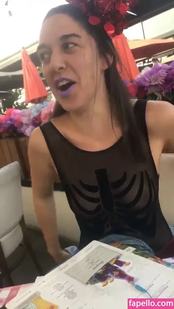 Jamie Loftus Onlyfans Photo Gallery 