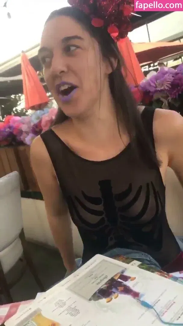 Jamie Loftus Onlyfans Photo Gallery 