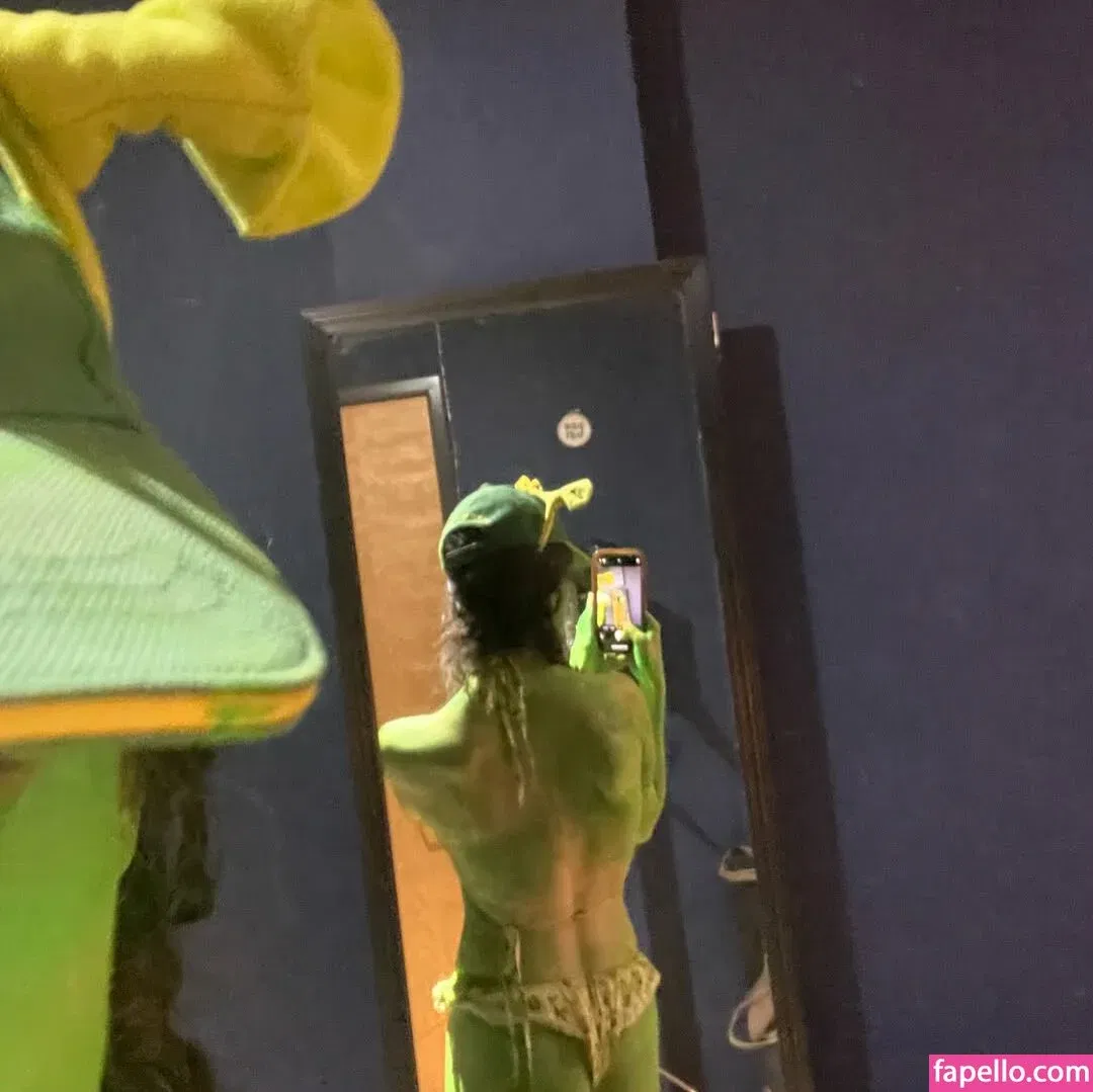 Jamie Loftus Onlyfans Photo Gallery 