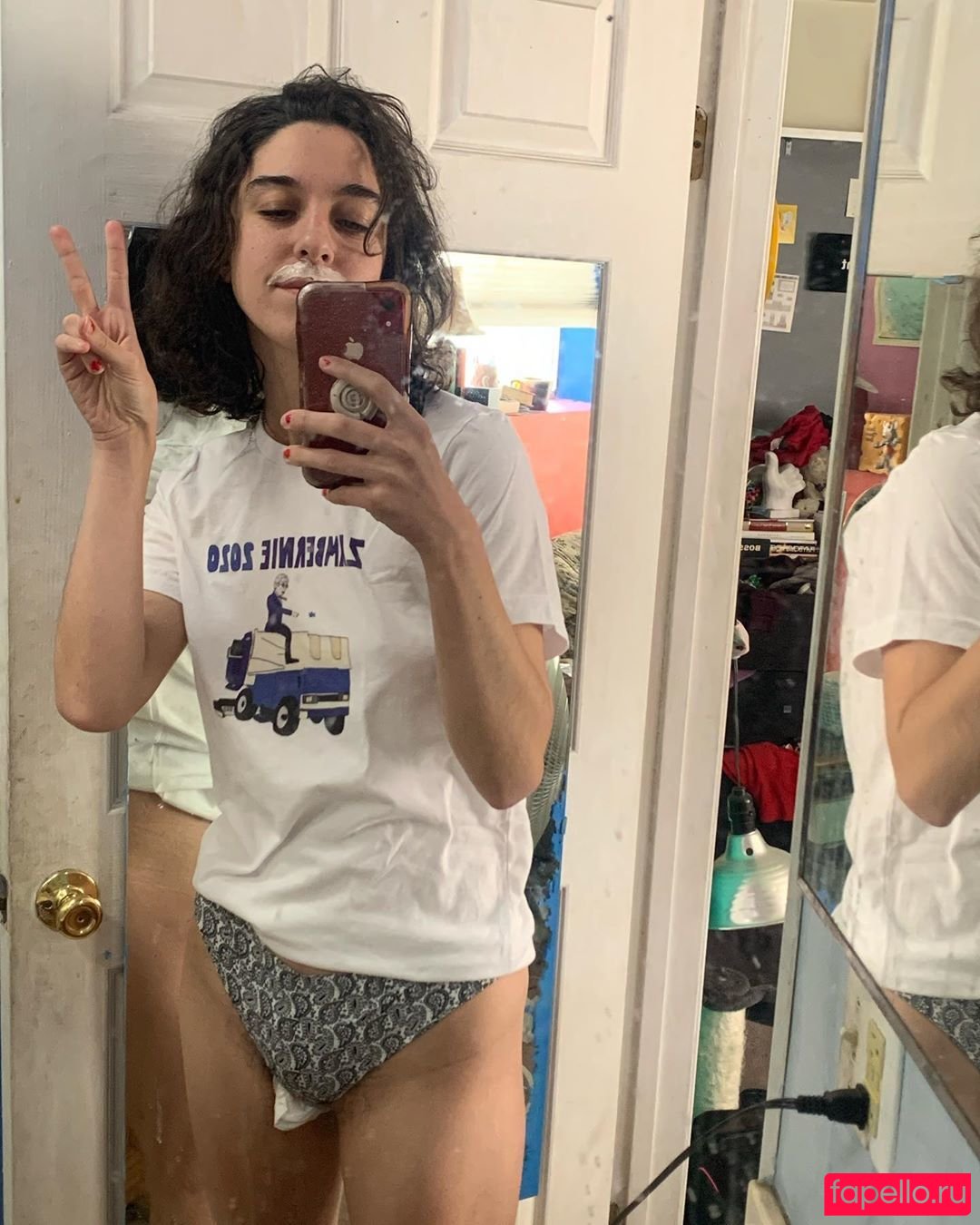Jamie Loftus Nude Onlyfans Photo 22