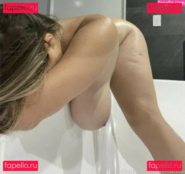 Jem Wolfie Onlyfans Photo Gallery 