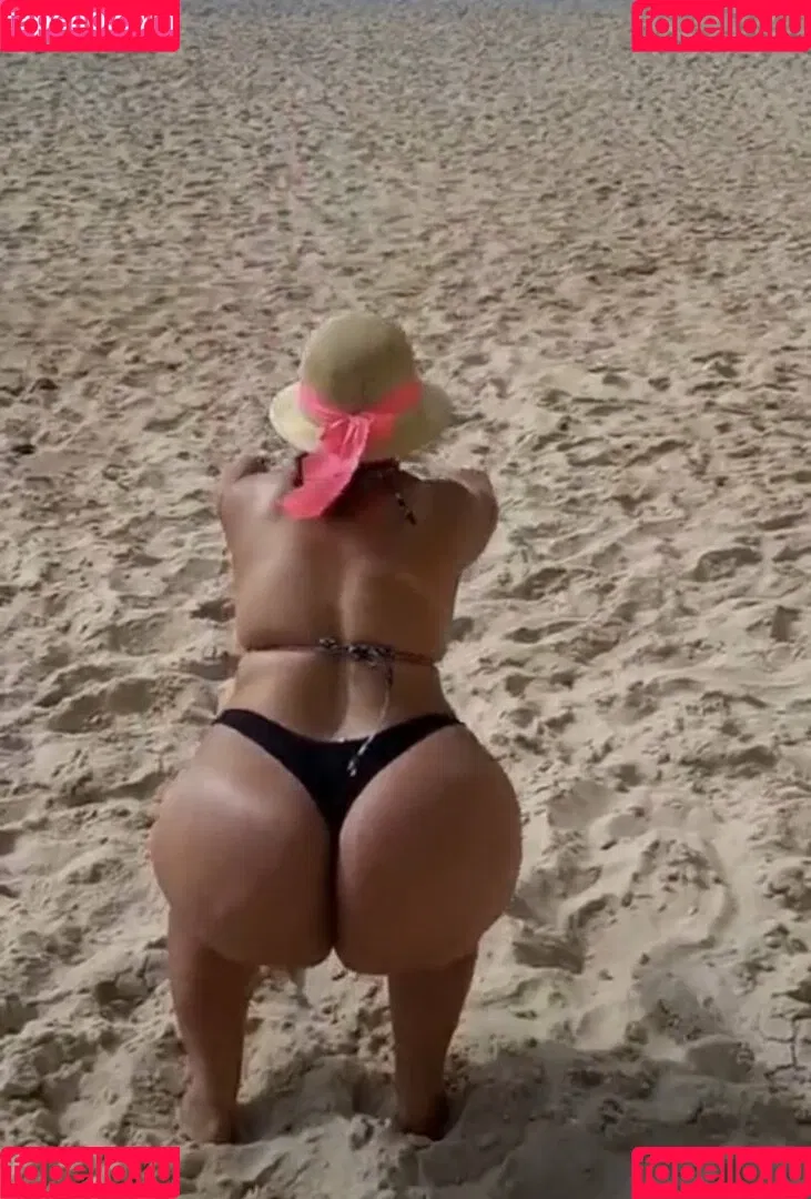 Aline Barreto Onlyfans Photo Gallery 