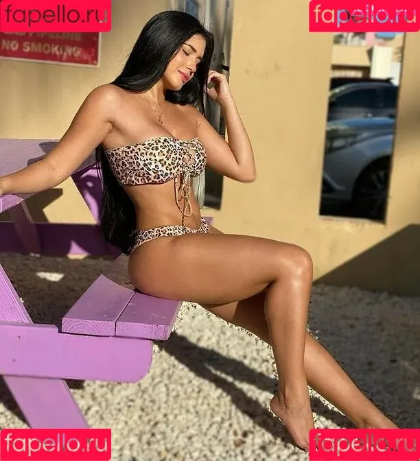 Roxana Ventura Onlyfans Photo Gallery 