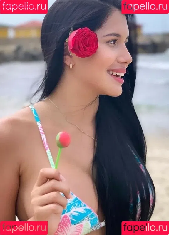 Roxana Ventura Onlyfans Photo Gallery 